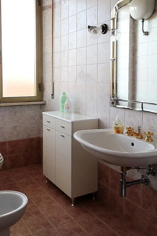 Guesthouse Stazione Pisa Centro 0*,  Italy