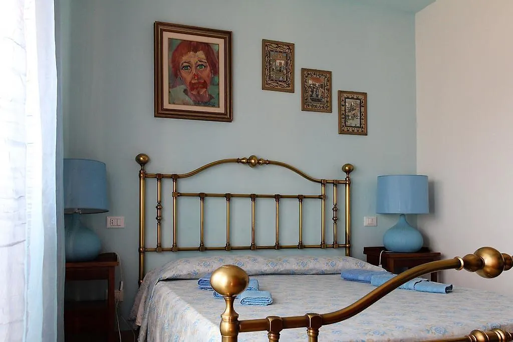 Guesthouse Stazione Pisa Centro 0*,  Italy